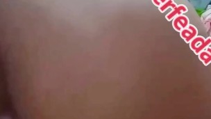 Gordita culona se da deliciosos sentones y monta verga delicioso