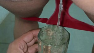 Drinking her hot Susu… Pila diya usne sara garam susu