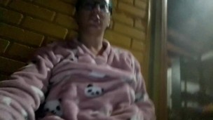 Loading video young virgin masturbates and secretly has her wet pussy on the balcony