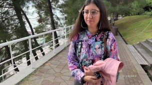 Подцепил милашку на улице, трахнул и кончил ей на очки